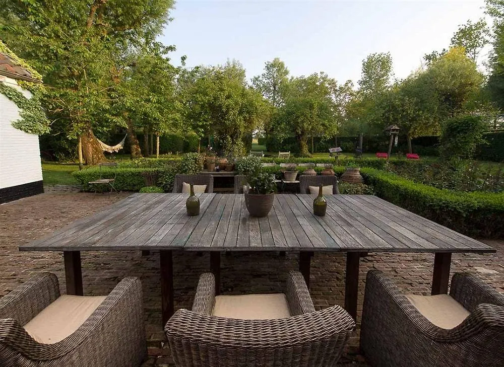 B&B Pronkenburg Lissewege 4*, Bruges