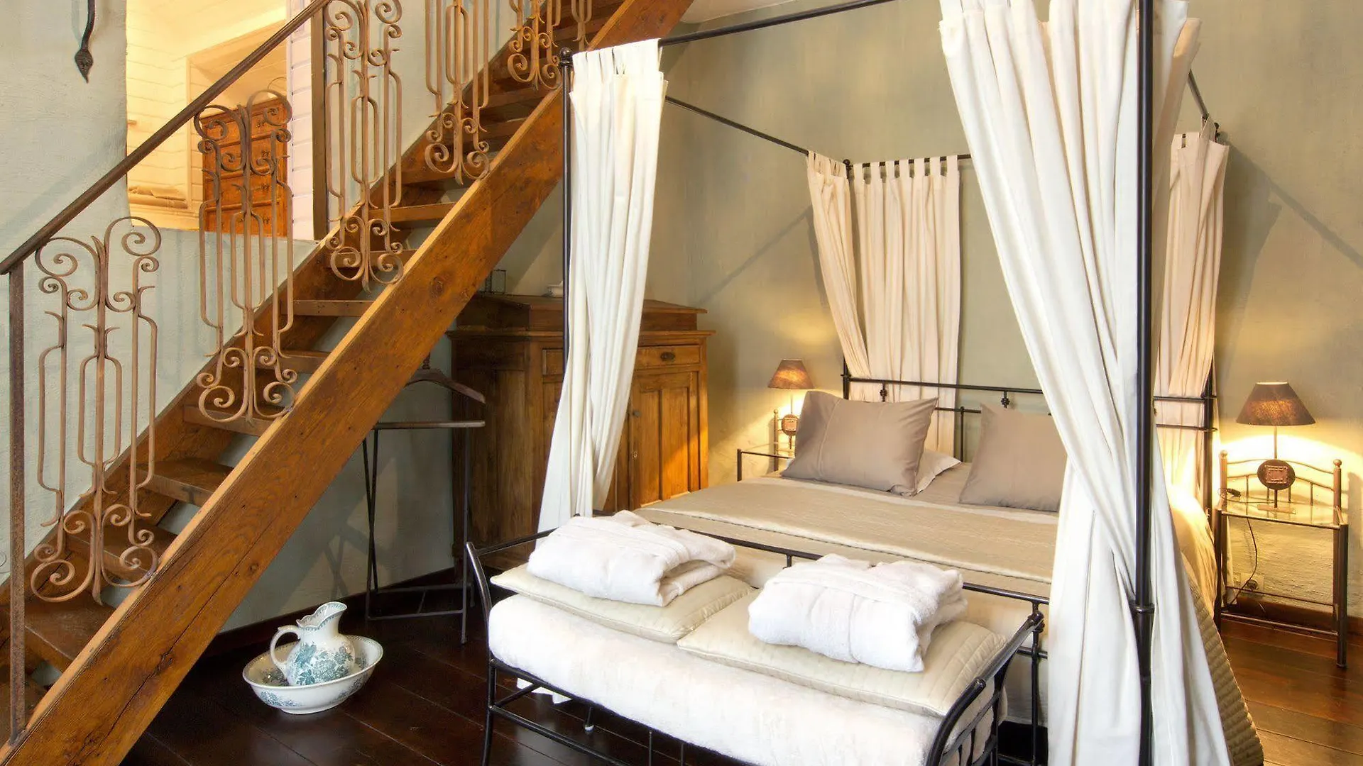 B&B Pronkenburg Lissewege 4*, Bruges Belgium