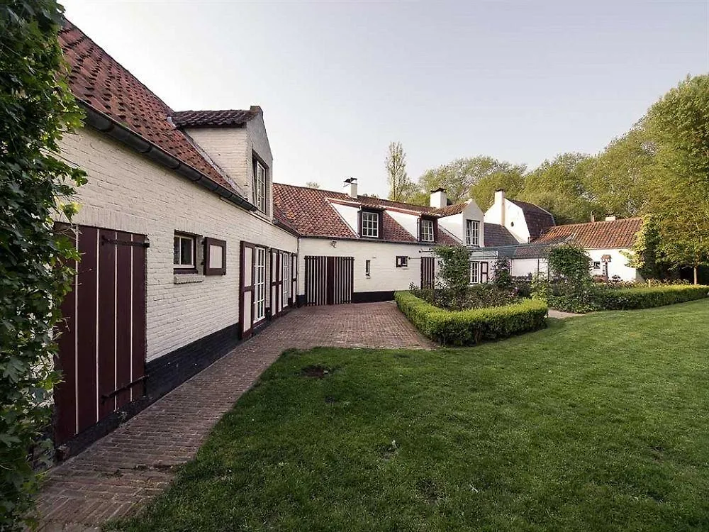 B&B Pronkenburg Lissewege 4*, Bruges