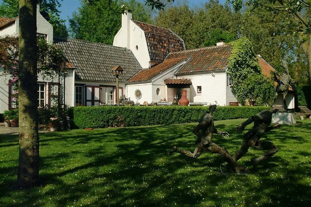 B&B Pronkenburg Lissewege Bed & Breakfast